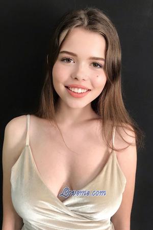 204263 - Maria Age: 18 - Ukraine